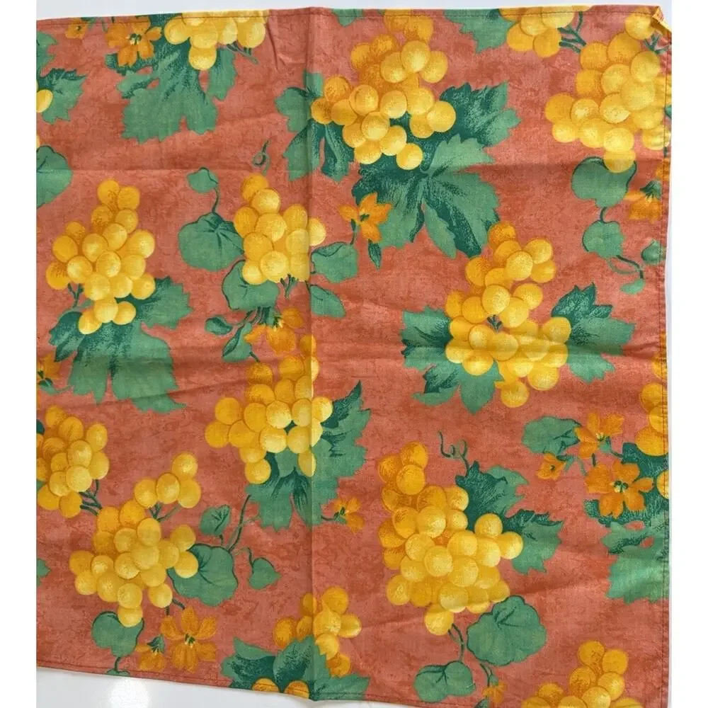 Vintage La Maison de Provence French Tablecloth Round & 6 Quilted Placemats